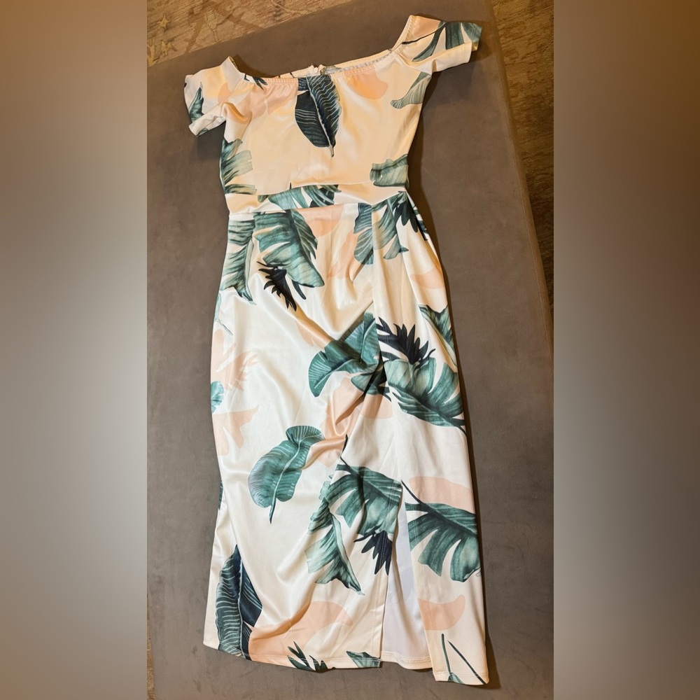 Cap Sleeve Tropical Leaf Print Dress with slit